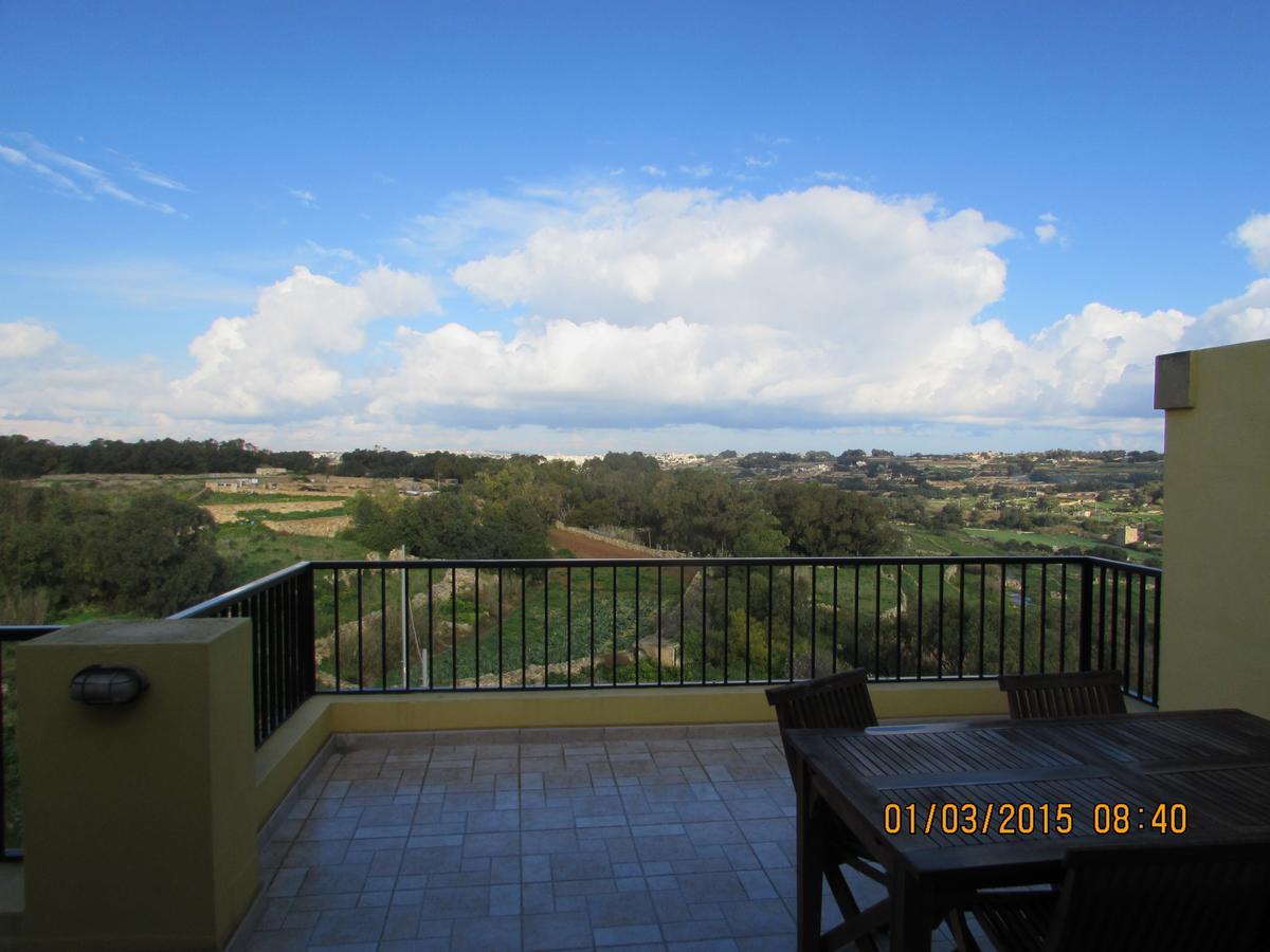 마르사스칼라 Panoramic Penthouse In Marsascala Which Enjoys Sea And Country Views 아파트 외부 사진