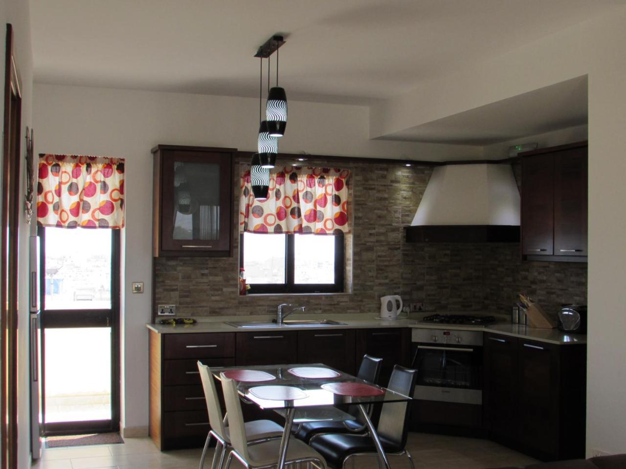 마르사스칼라 Panoramic Penthouse In Marsascala Which Enjoys Sea And Country Views 아파트 외부 사진